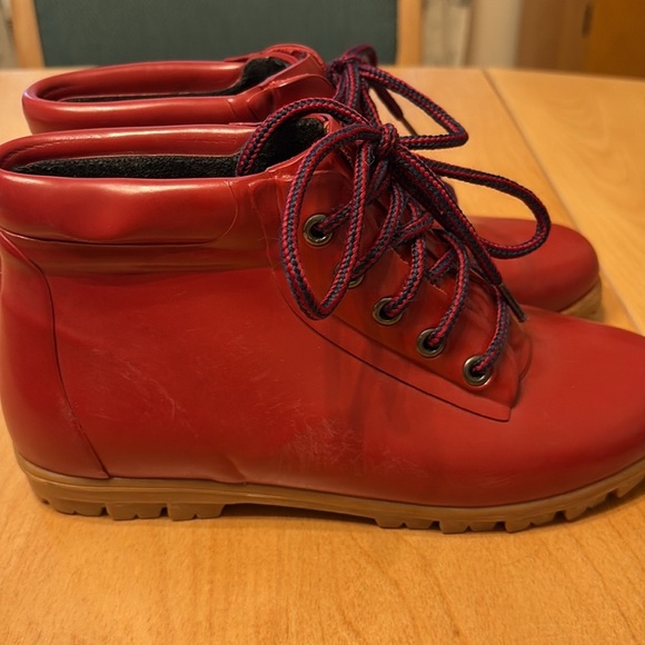 Vintage Lands End red rubber hiking rain boots.  Lace up.  Size 8 - Picture 5 of 7